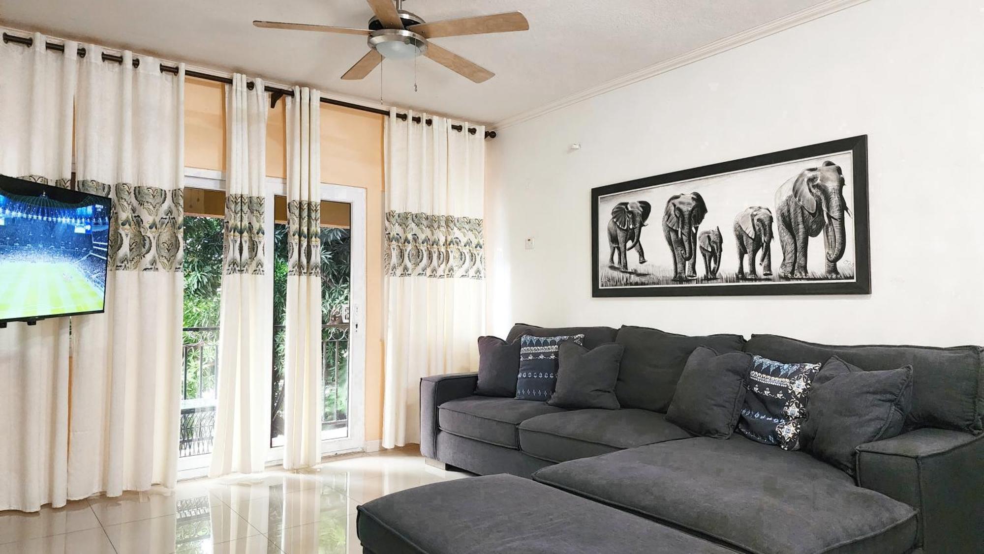Central Upscale New Kingston Apt With Pool Exterior foto